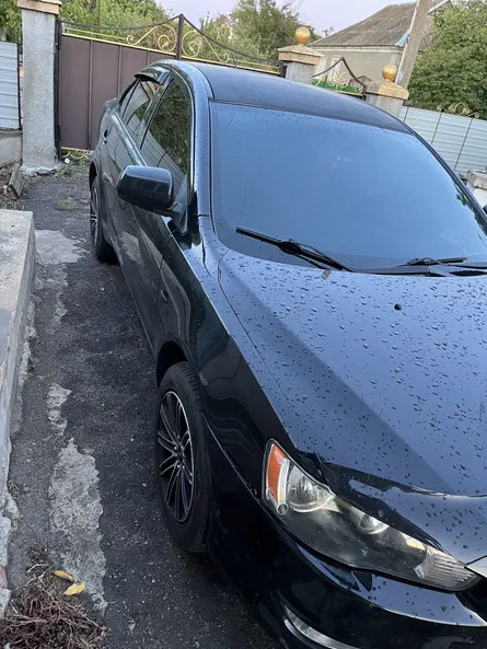 Mitsubishi Lancer 2011 - 4