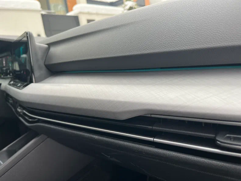 Volkswagen Golf 2024 - 26