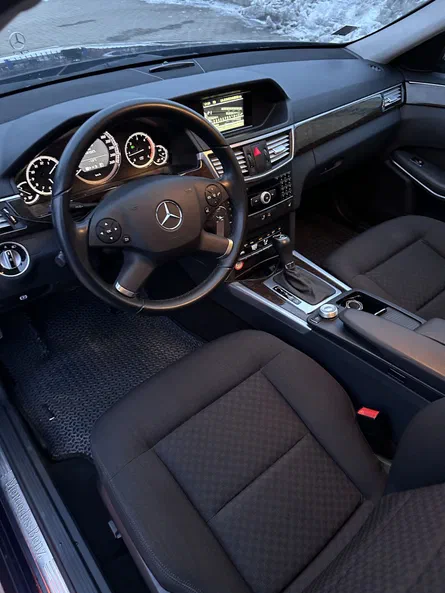 Mercedes-Benz E-Класс 2010