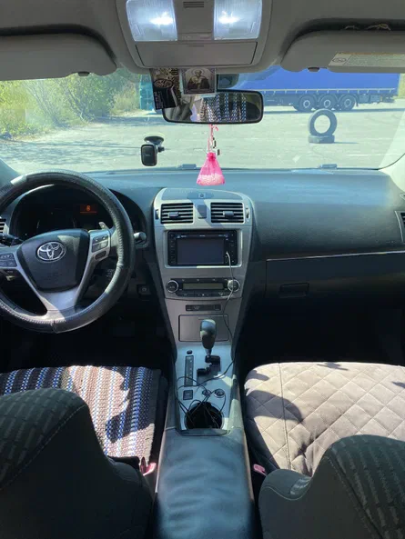 Toyota Avensis 2010 - 5