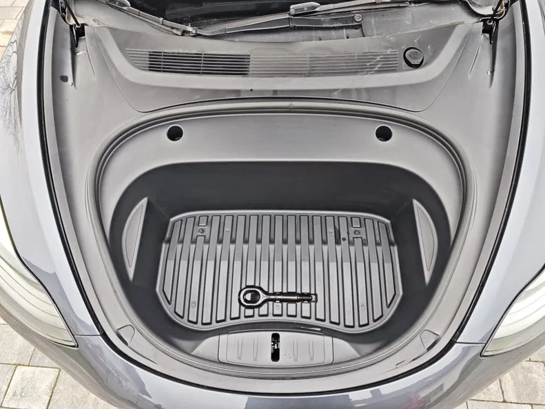 Tesla Model 3 2023 - 19