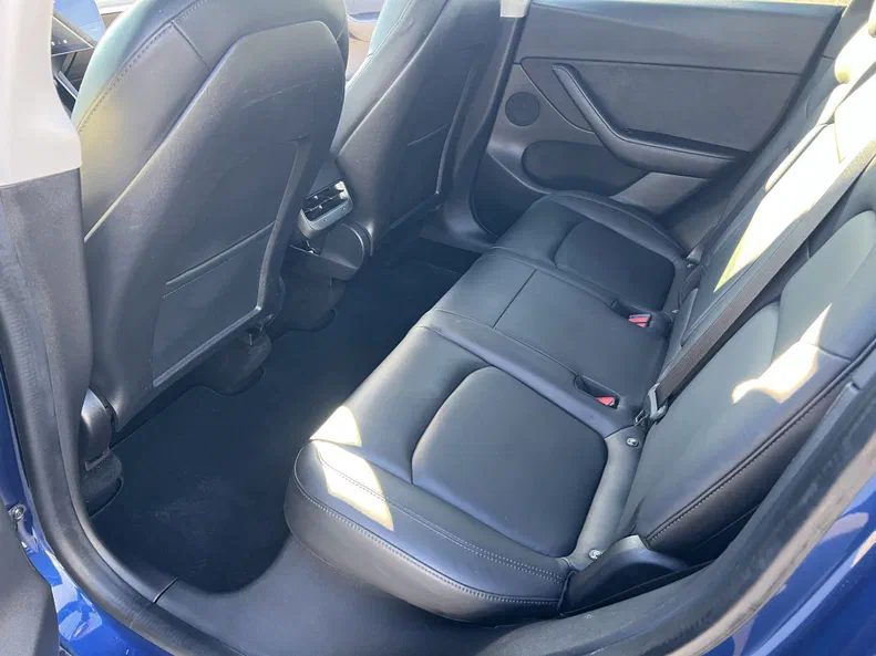 Tesla Model Y 2021 - 12