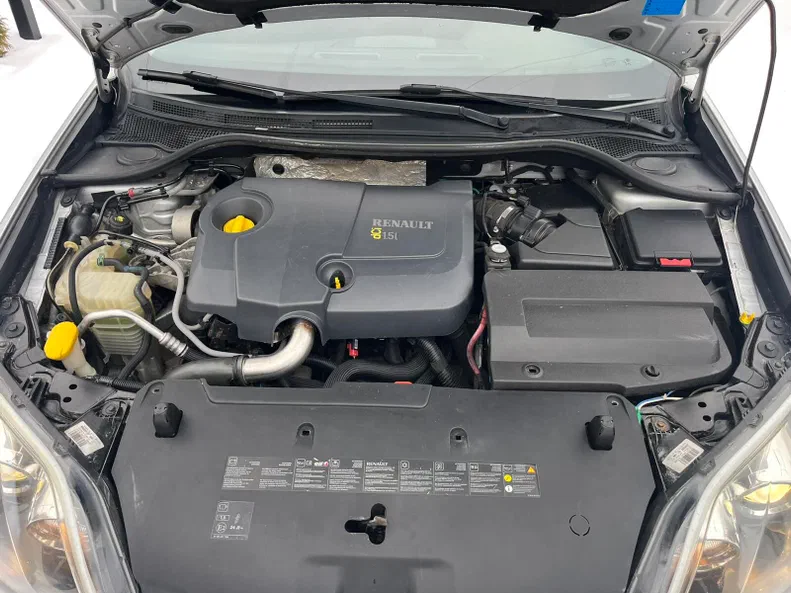 Renault Laguna 2010 - 16