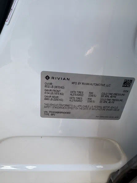 Rivian R1S 2024 - 13