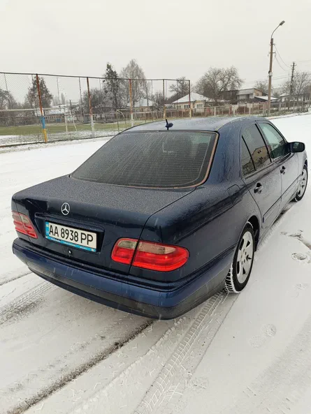 Mercedes-Benz E-Клас 2000 - 6