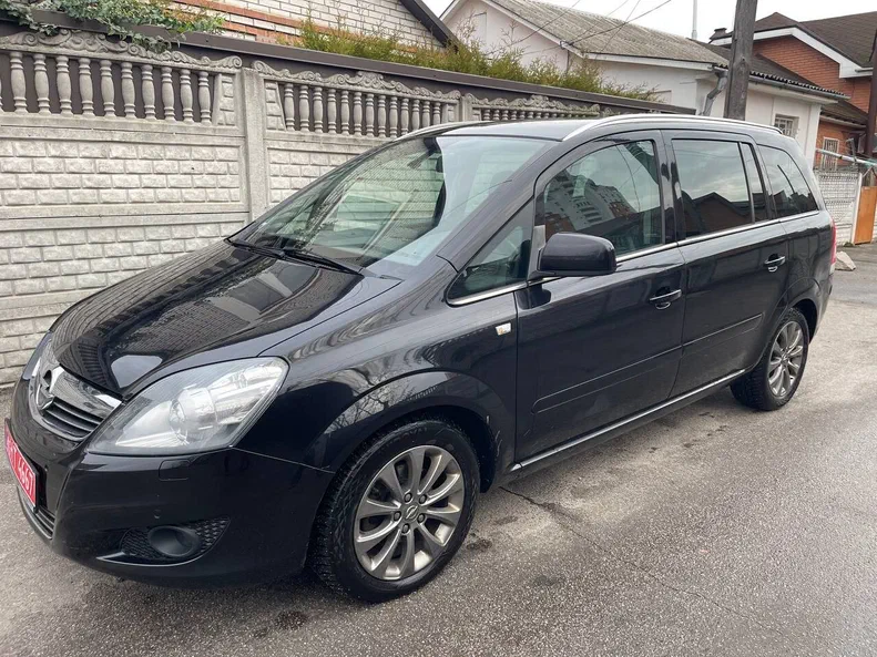 Opel Zafira 2011