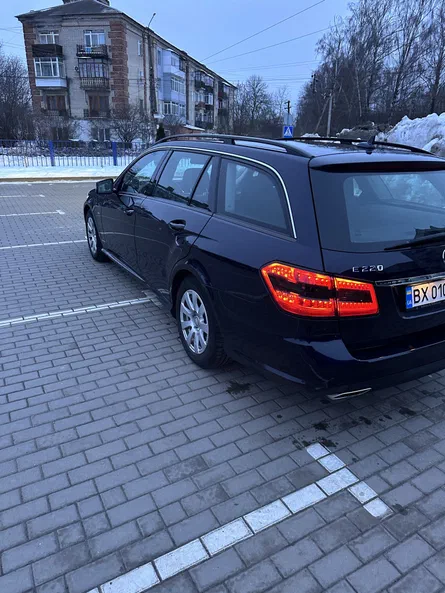 Mercedes-Benz E-Клас 2010 - 19