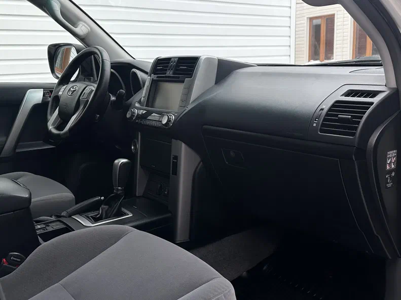 Toyota Land Cruiser Prado 2010