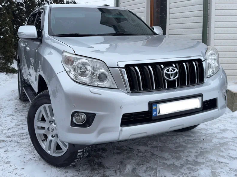 Toyota Land Cruiser Prado 2011