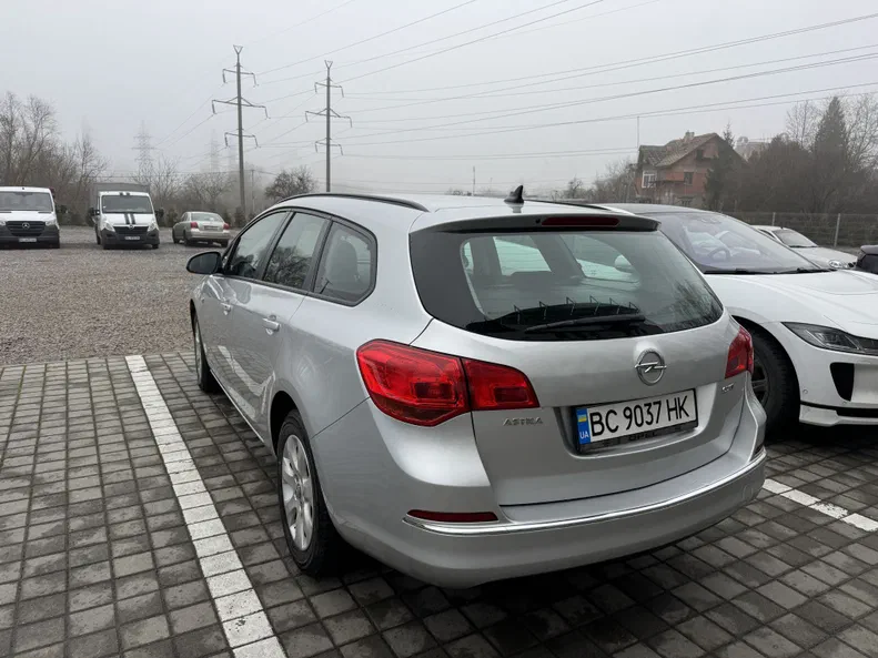 Opel Astra 2015 - 12