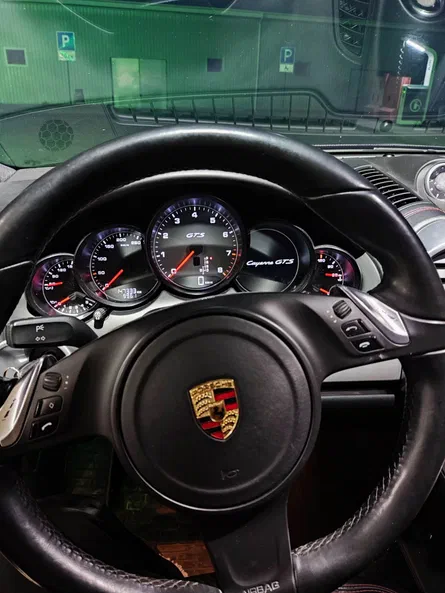 Porsche Cayenne 2012 - 9