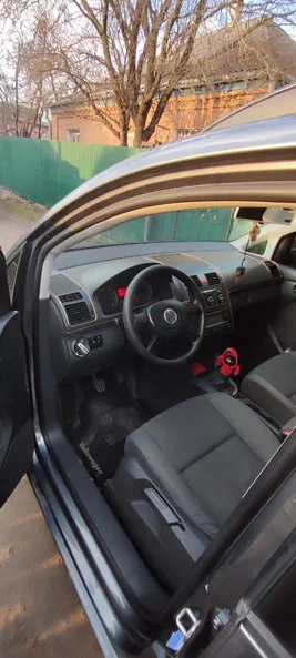 Volkswagen Touran 2004 - 5