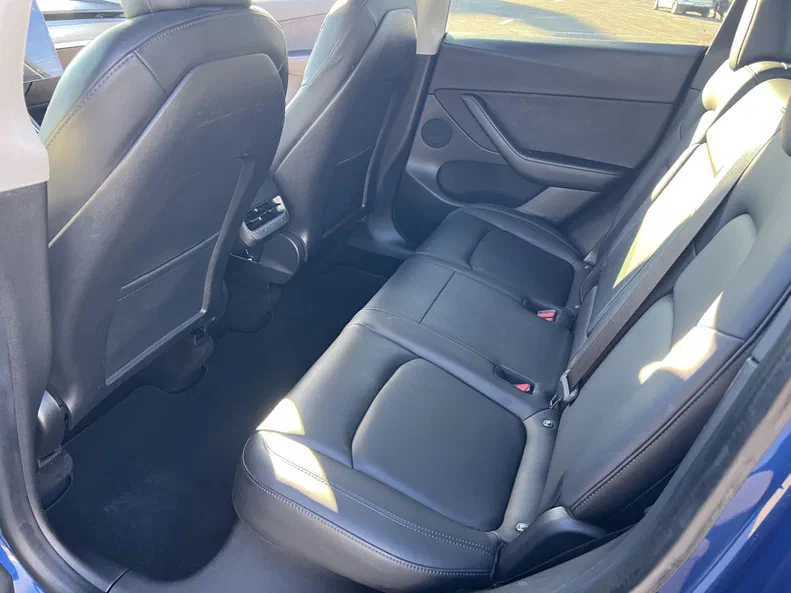 Tesla Model Y 2021 - 5