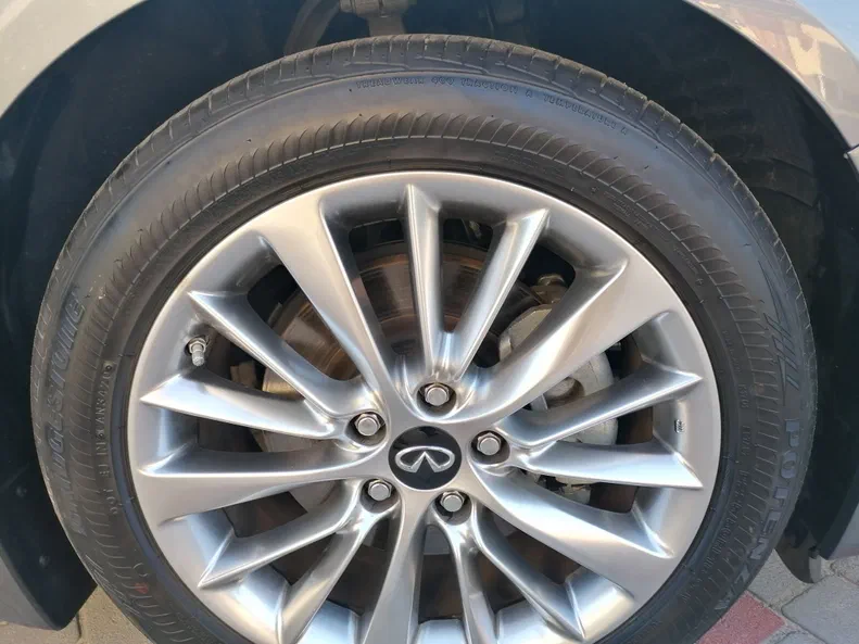 Infiniti Q50 2020 - 11