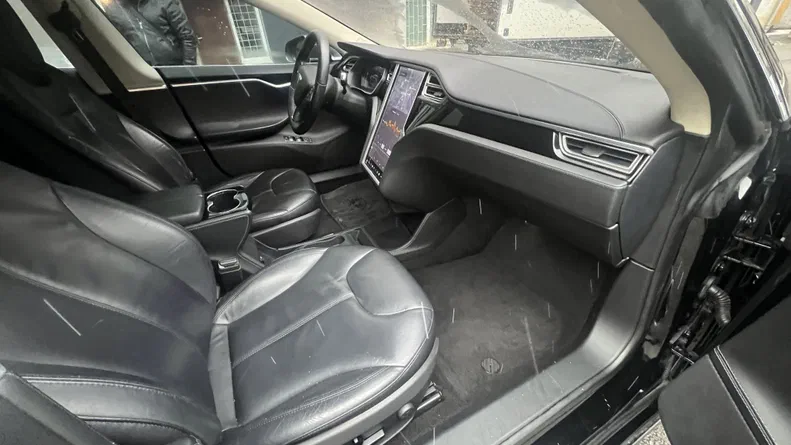 Tesla Model S 2014 - 15