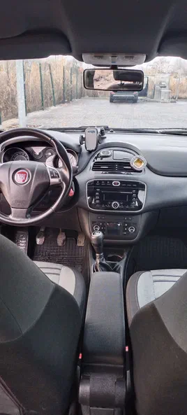 Fiat Punto 2010 - 10