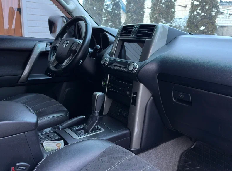 Toyota Land Cruiser Prado 2011 - 7