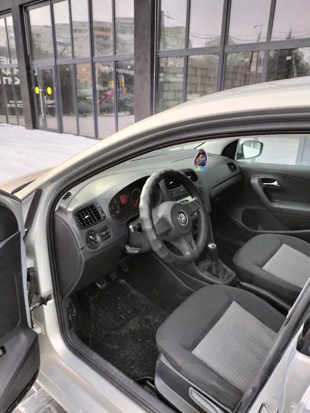 Volkswagen Polo 2011 - 6