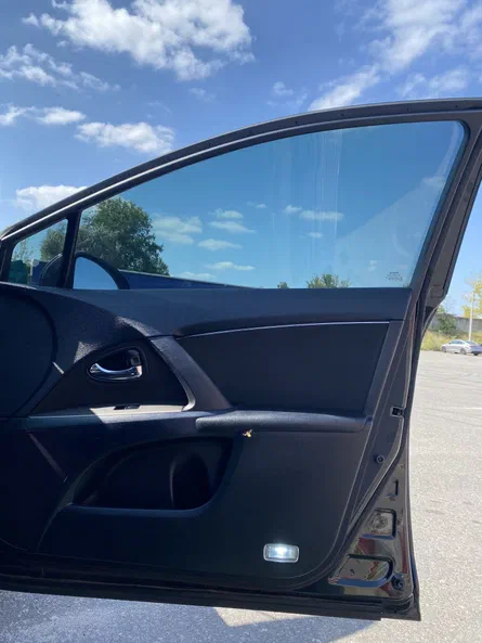 Toyota Avensis 2010 - 9