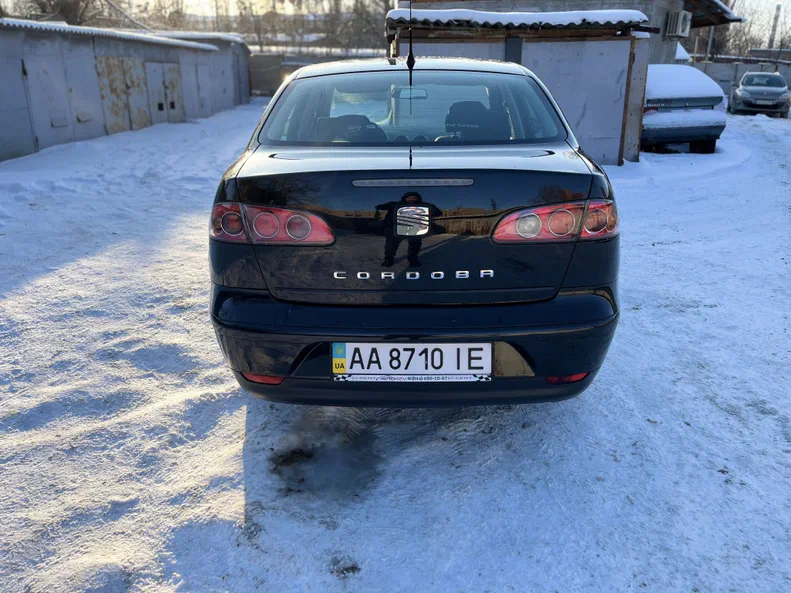 SEAT Cordoba 2008 - 4
