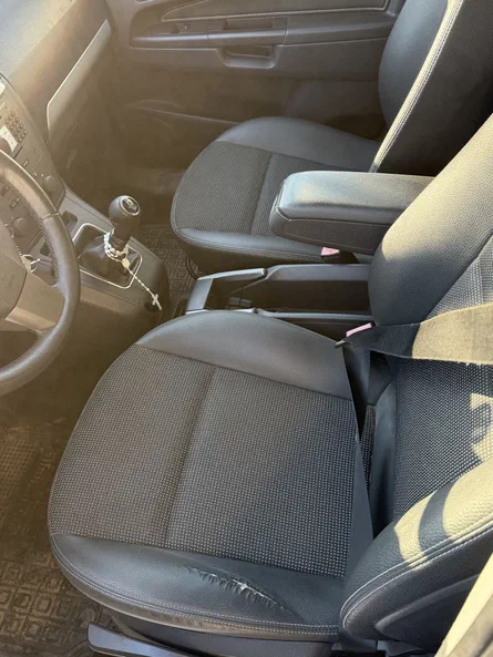 Opel Zafira 2007 - 11