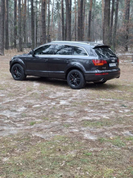 Audi Q7 2009 - 6