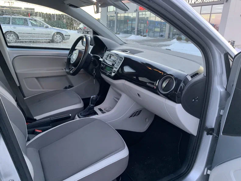 Volkswagen up! 2014 - 6