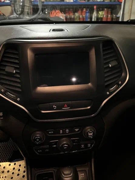 Jeep Cherokee 2019 - 13