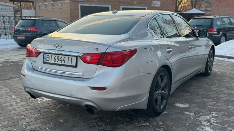 Infiniti Q50 2015