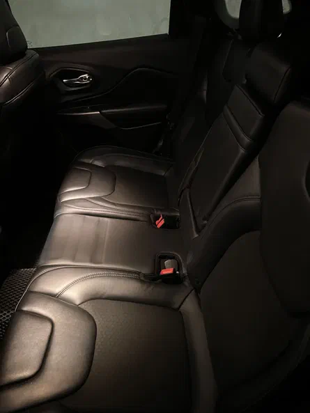 Jeep Cherokee 2019 - 12