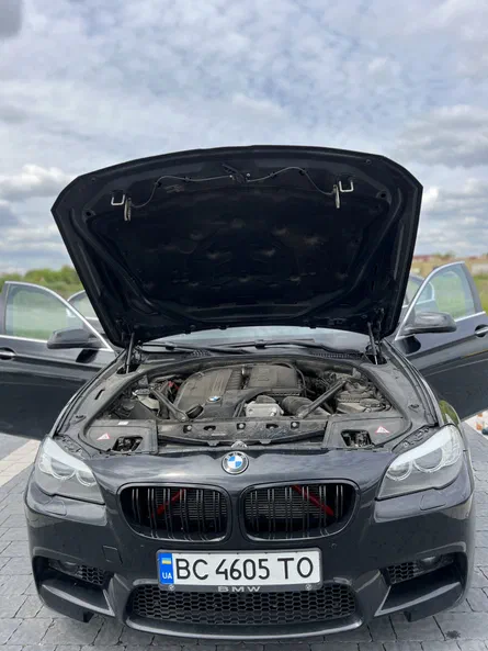 BMW 5 серія 2012 - 15