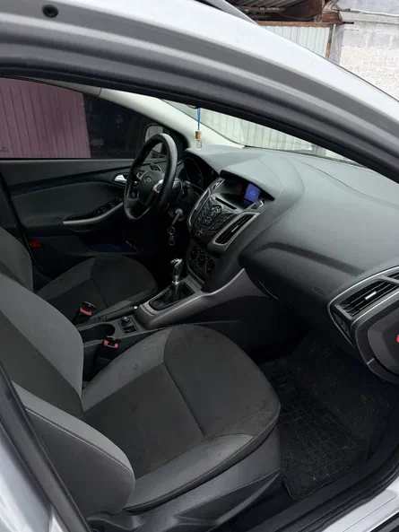 Ford Focus 2011 - 11