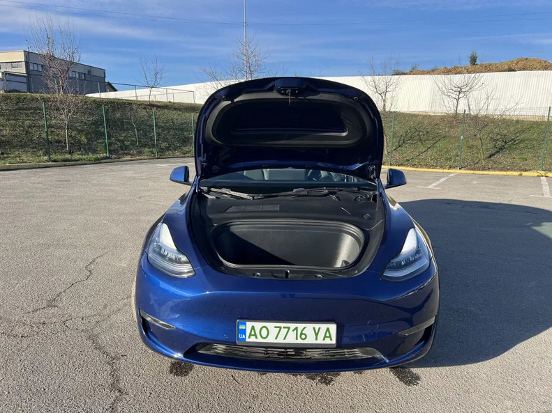Tesla Model Y 2021 - 4