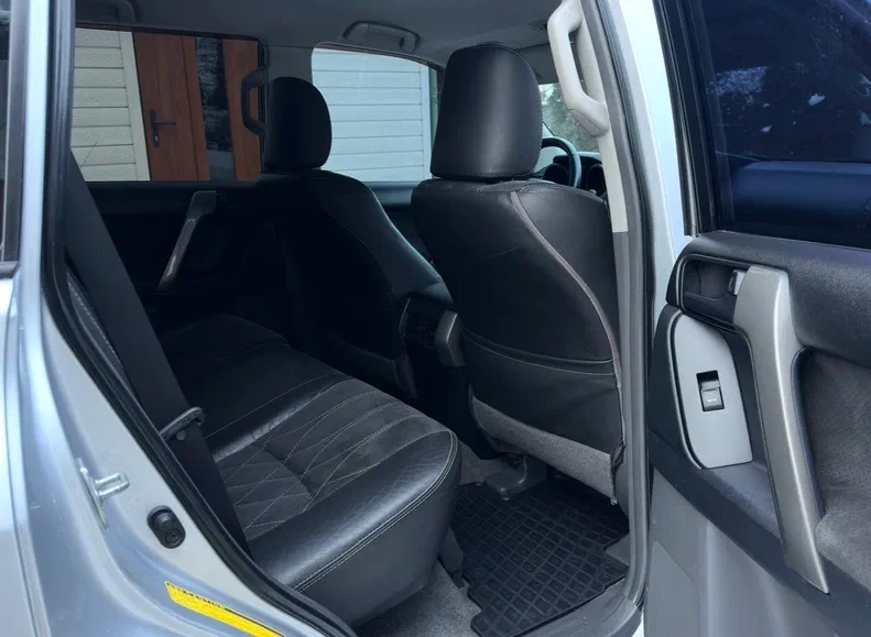 Toyota Land Cruiser Prado 2011 - 10