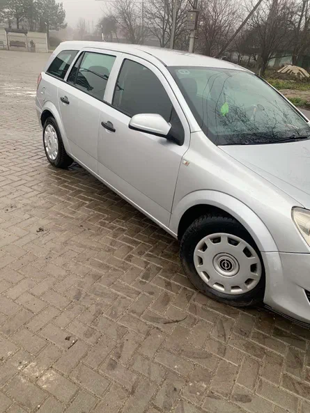 Opel Astra 2007 - 8