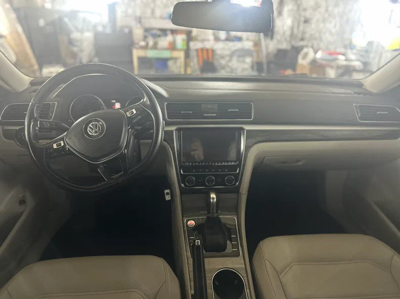 Volkswagen Passat 2018 - 9