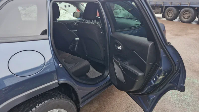 Jeep Cherokee 2020 - 8