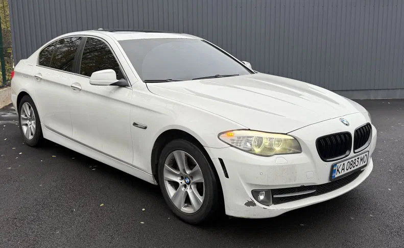 BMW 5 серія 2013 - 17