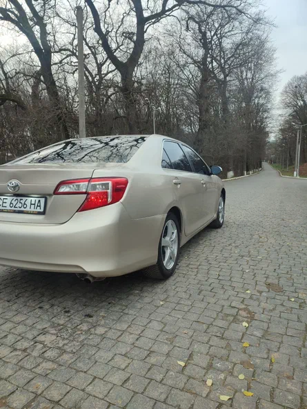 Toyota Camry 2014 - 10