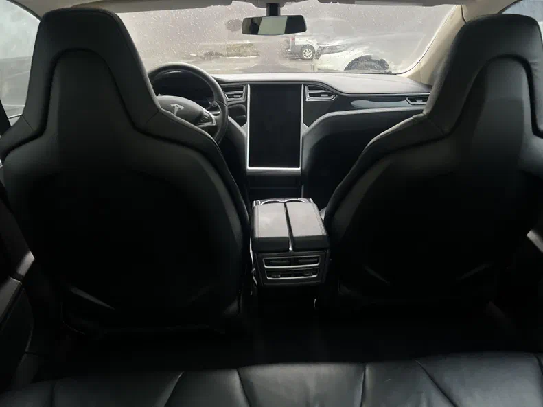 Tesla Model S 2014