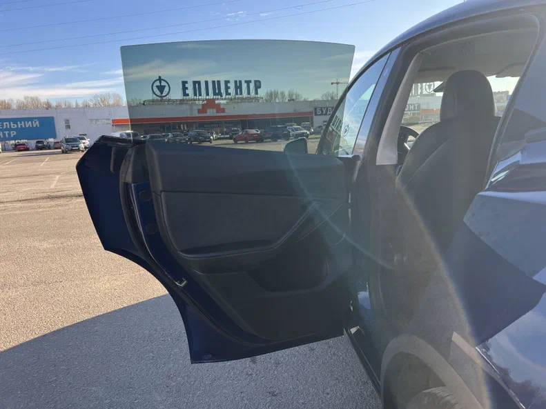 Tesla Model Y 2021 - 7