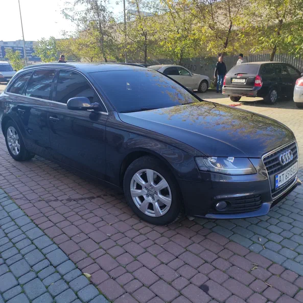Audi A4 2009 - 12