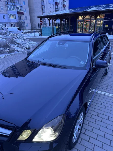 Mercedes-Benz E-Клас 2010 - 10