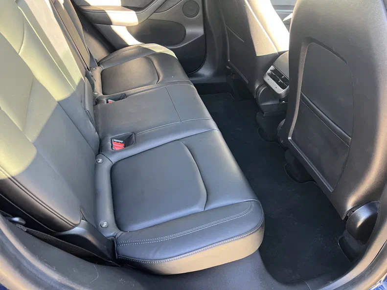 Tesla Model Y 2021 - 19