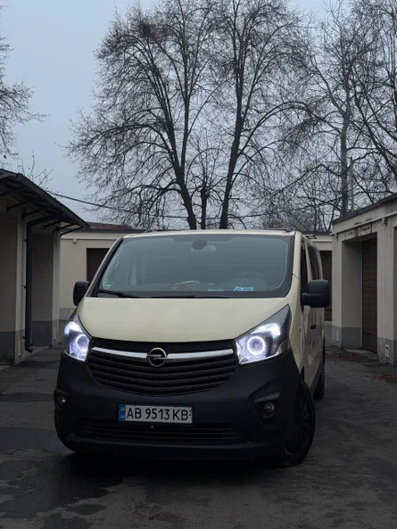 Opel Vivaro 2016 - 9