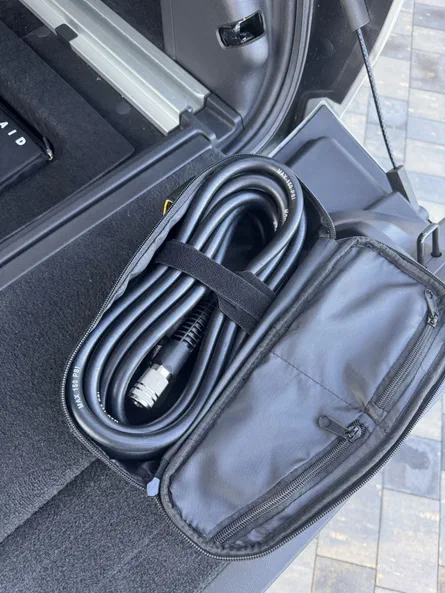 Rivian R1S 2024 - 11