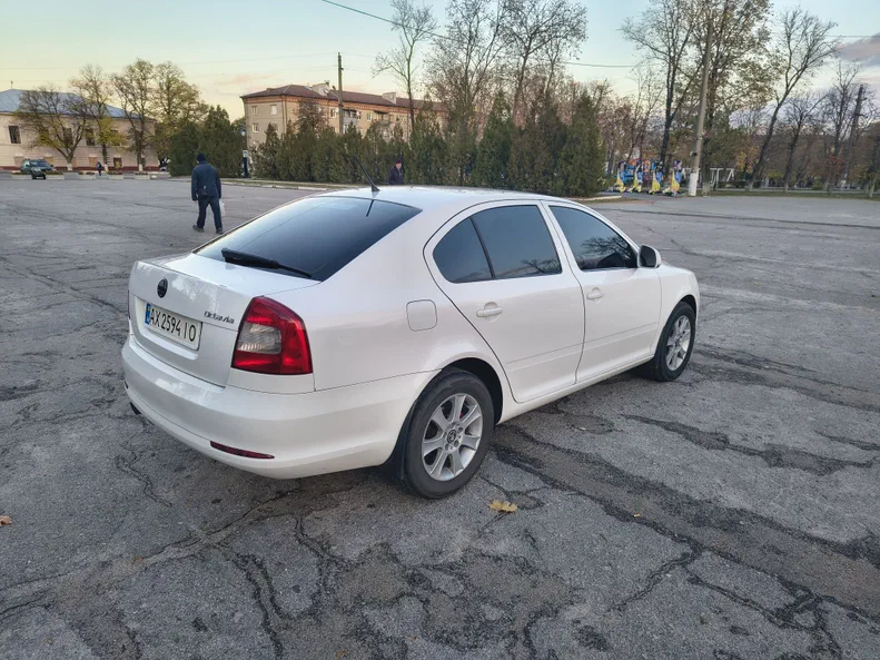 Skoda Octavia 2011 - 7
