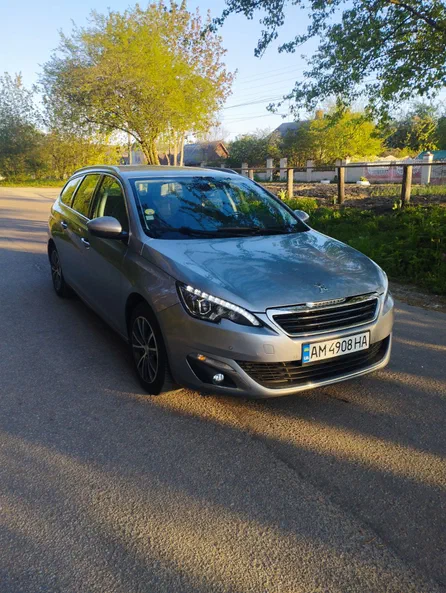 Peugeot 308 2016