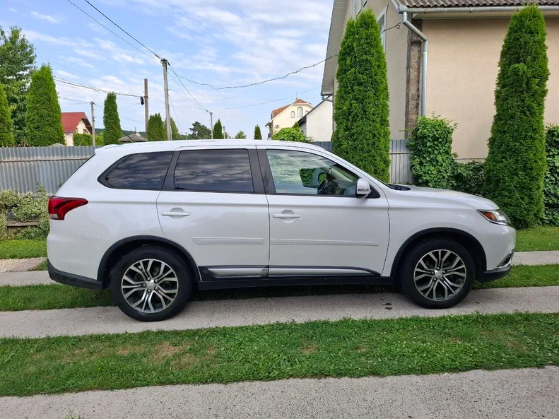 Mitsubishi Outlander 2016 - 5