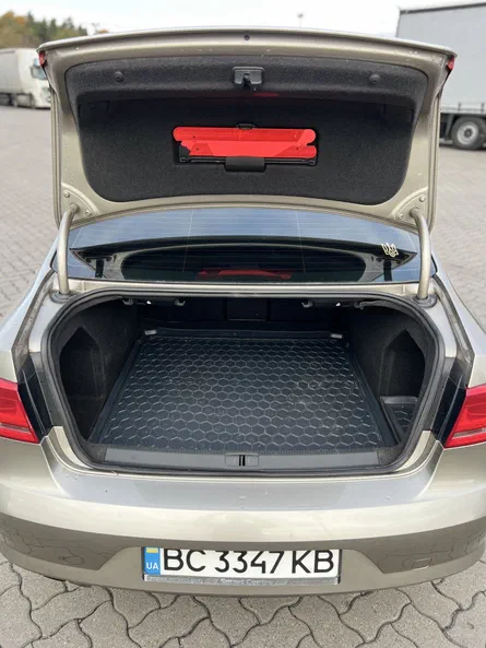 Volkswagen Passat 2012 - 27